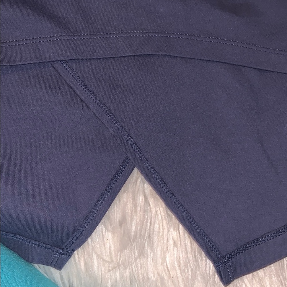 Oakley luxe crop top sz s/m - Picture 3 of 3